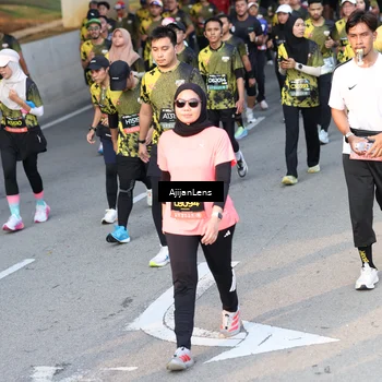 Runner Photo 6610011