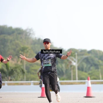 Runner Photo 6610031