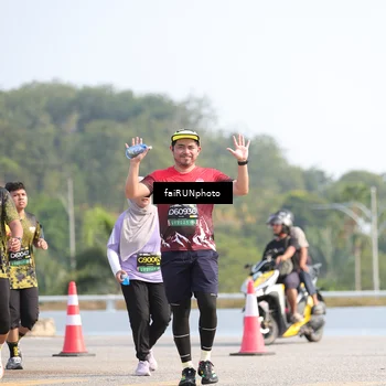 Runner Photo 6610107