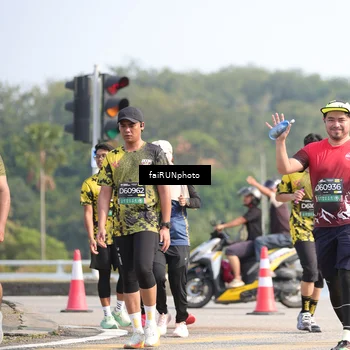 Runner Photo 6610192