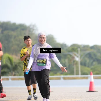 Runner Photo 6610201