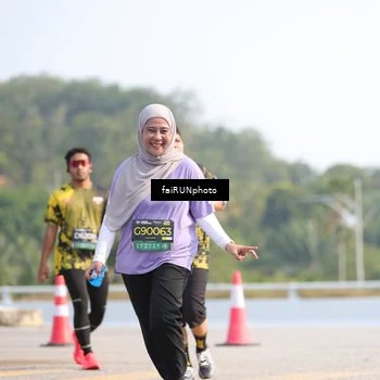 Runner Photo 6610234