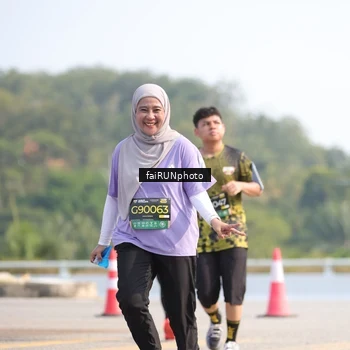 Runner Photo 6610235