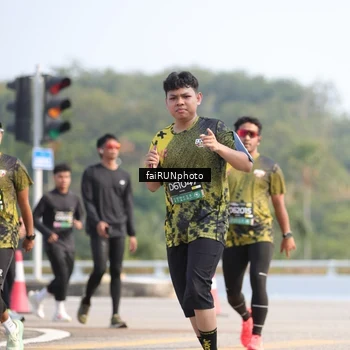 Runner Photo 6610253