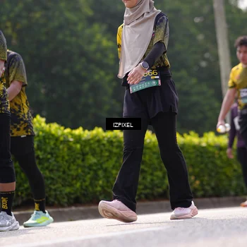 Runner Photo 6610260