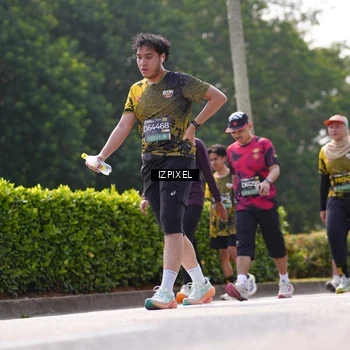 Runner Photo 6610275