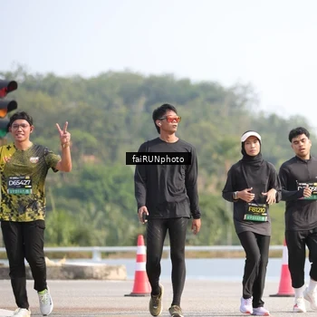 Runner Photo 6610317