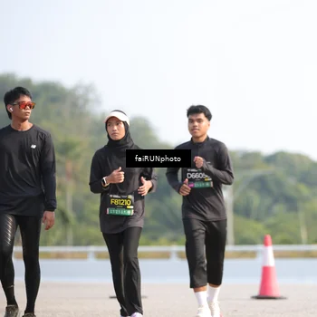Runner Photo 6610341