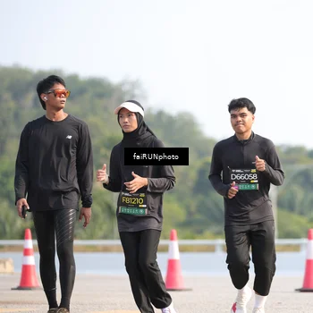 Runner Photo 6610342