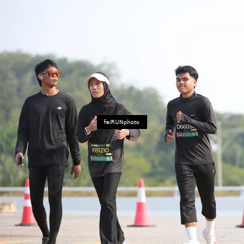 Runner Photo 6610345