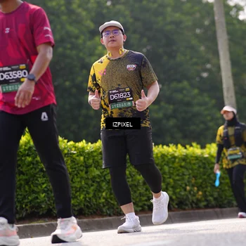 Runner Photo 6610359