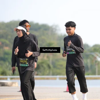 Runner Photo 6610383