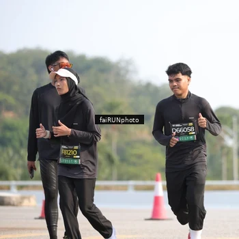 Runner Photo 6610391