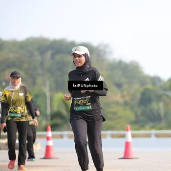 Runner Photo 6610429