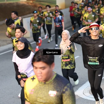Runner Photo 6610456