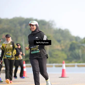Runner Photo 6610459