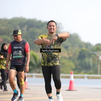 Runner Photo 6610523