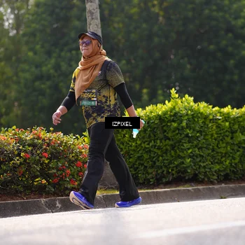 Runner Photo 6610552