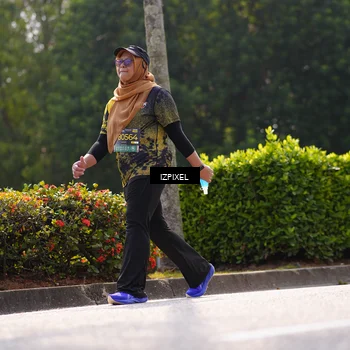 Runner Photo 6610585