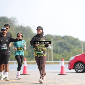 Runner Photo 6610590