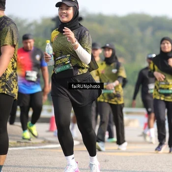 Runner Photo 6610592