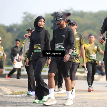 Runner Photo 6610702