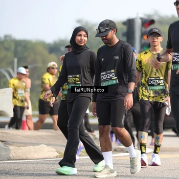 Runner Photo 6610715