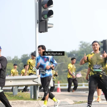 Runner Photo 6610733
