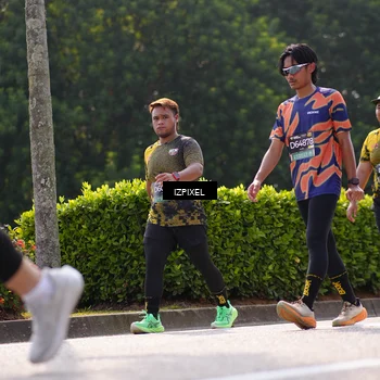Runner Photo 6610762