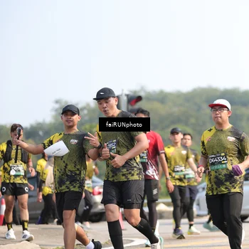 Runner Photo 6610808
