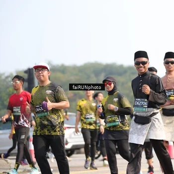 Runner Photo 6610835