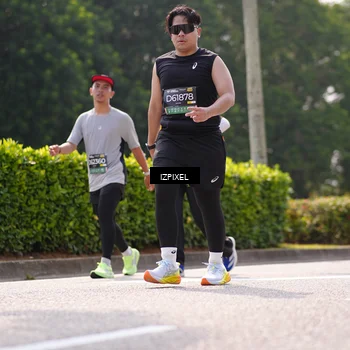 Runner Photo 6610923