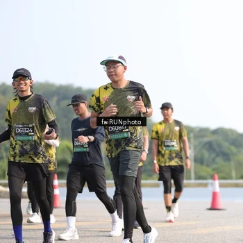 Runner Photo 6611016