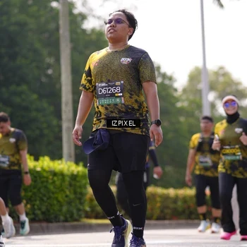 Runner Photo 6611088