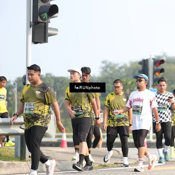 Runner Photo 6611123