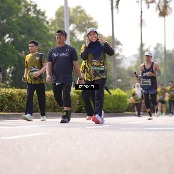Runner Photo 6611219