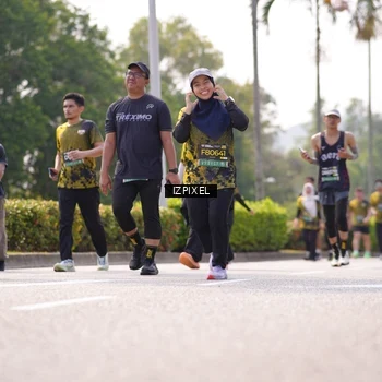 Runner Photo 6611223