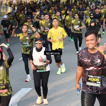 Runner Photo 6611244