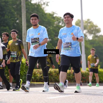 Runner Photo 6611424