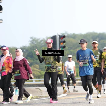 Runner Photo 6611425