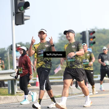 Runner Photo 6611454