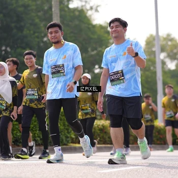 Runner Photo 6611481