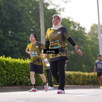 Runner Photo 6611854