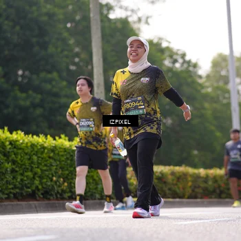 Runner Photo 6611860