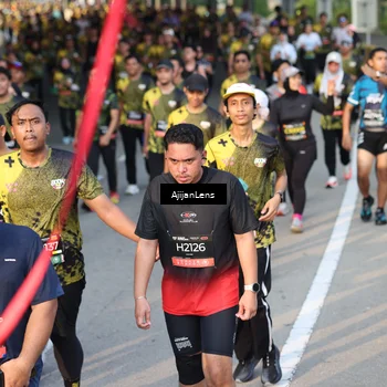 Runner Photo 6611872