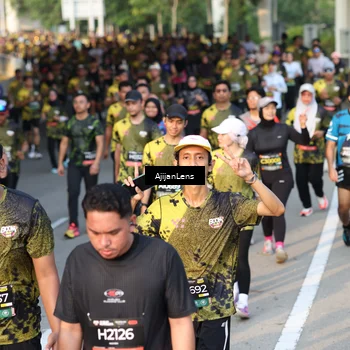Runner Photo 6611876