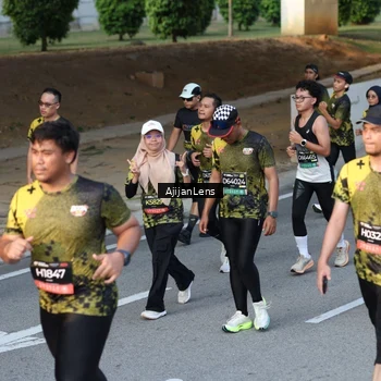 Runner Photo 6612012