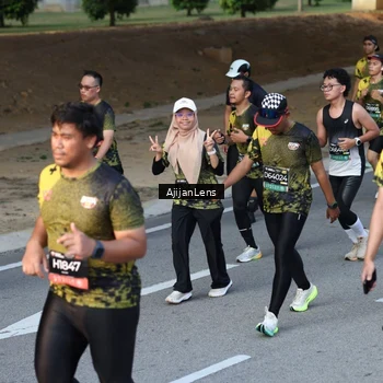 Runner Photo 6612032