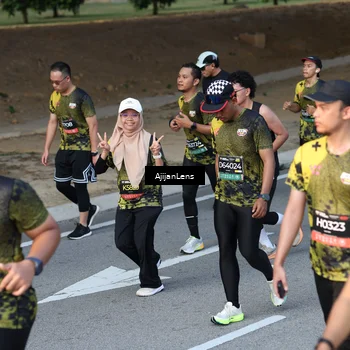 Runner Photo 6612043