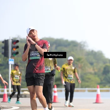 Runner Photo 6612044